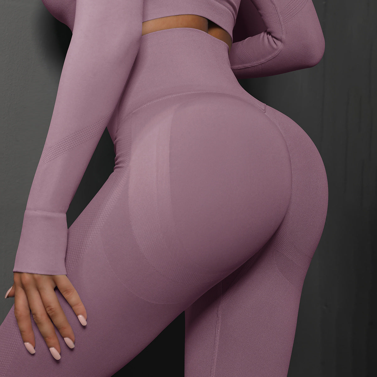 NNEDSZ Size M Light Purple Seamless High-Waisted Yoga Pants for Women - Lift Workout Leggings for Running, Gym, and Fitness
